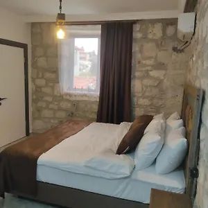 Chakra Vourla Urla